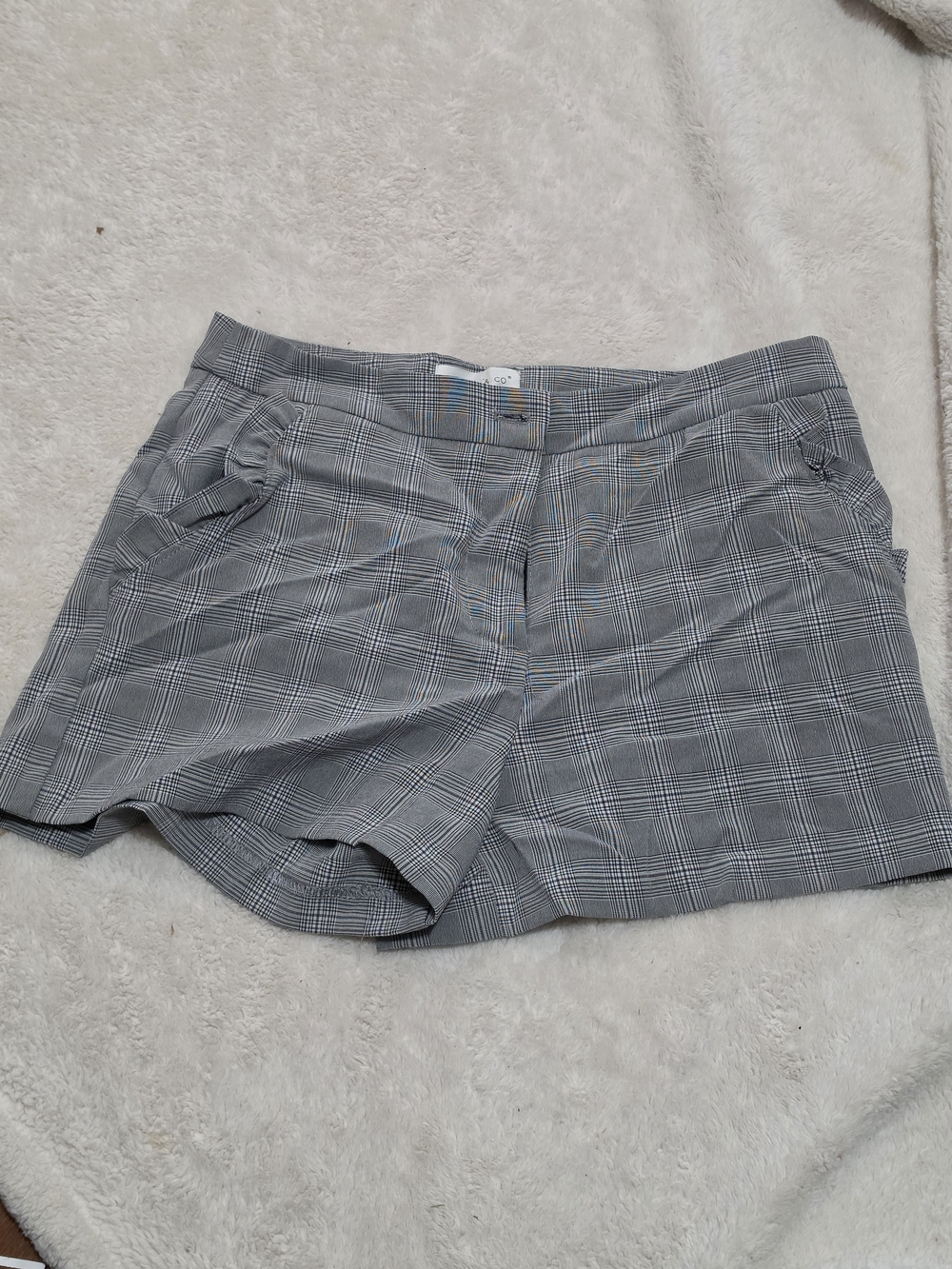 .Tailored Gray Plaid Bermuda Shorts — Classic Windowpane Style